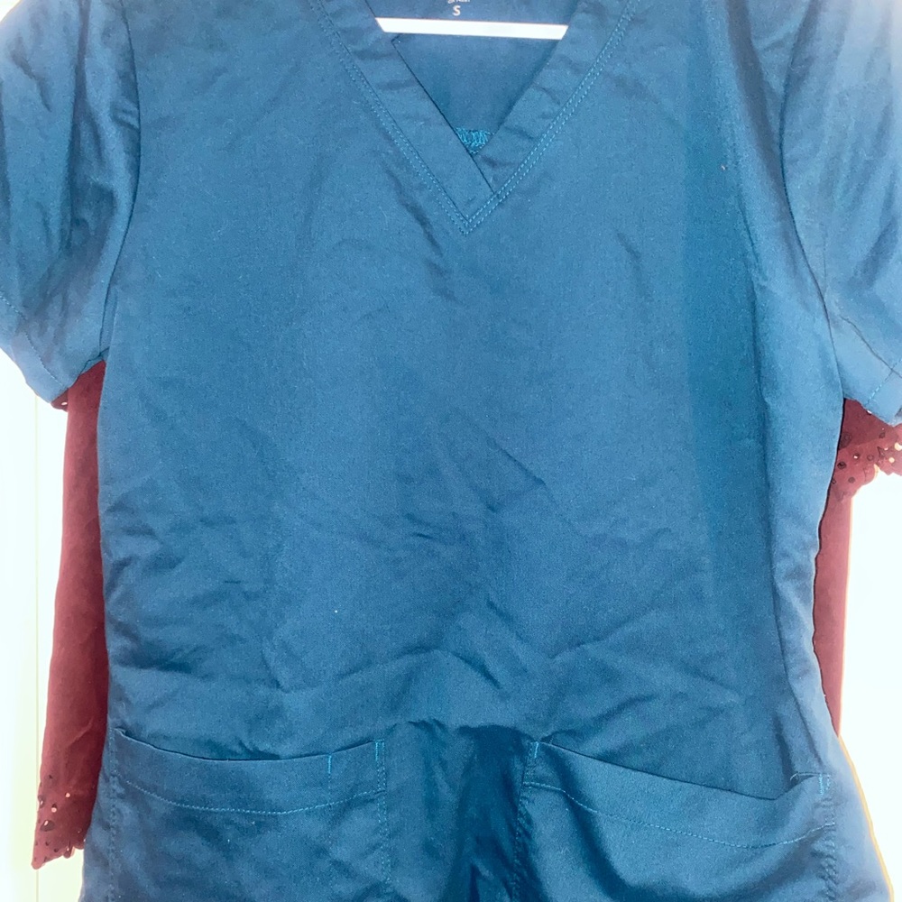 Greys anatomy scrub top size small